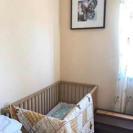 Апартаменты 2 Bedroom With Private Garden, Walk To Nissi