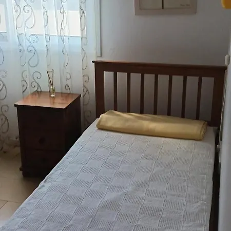 Апартаменты 2 Bedroom With Private Garden, Walk To Nissi *